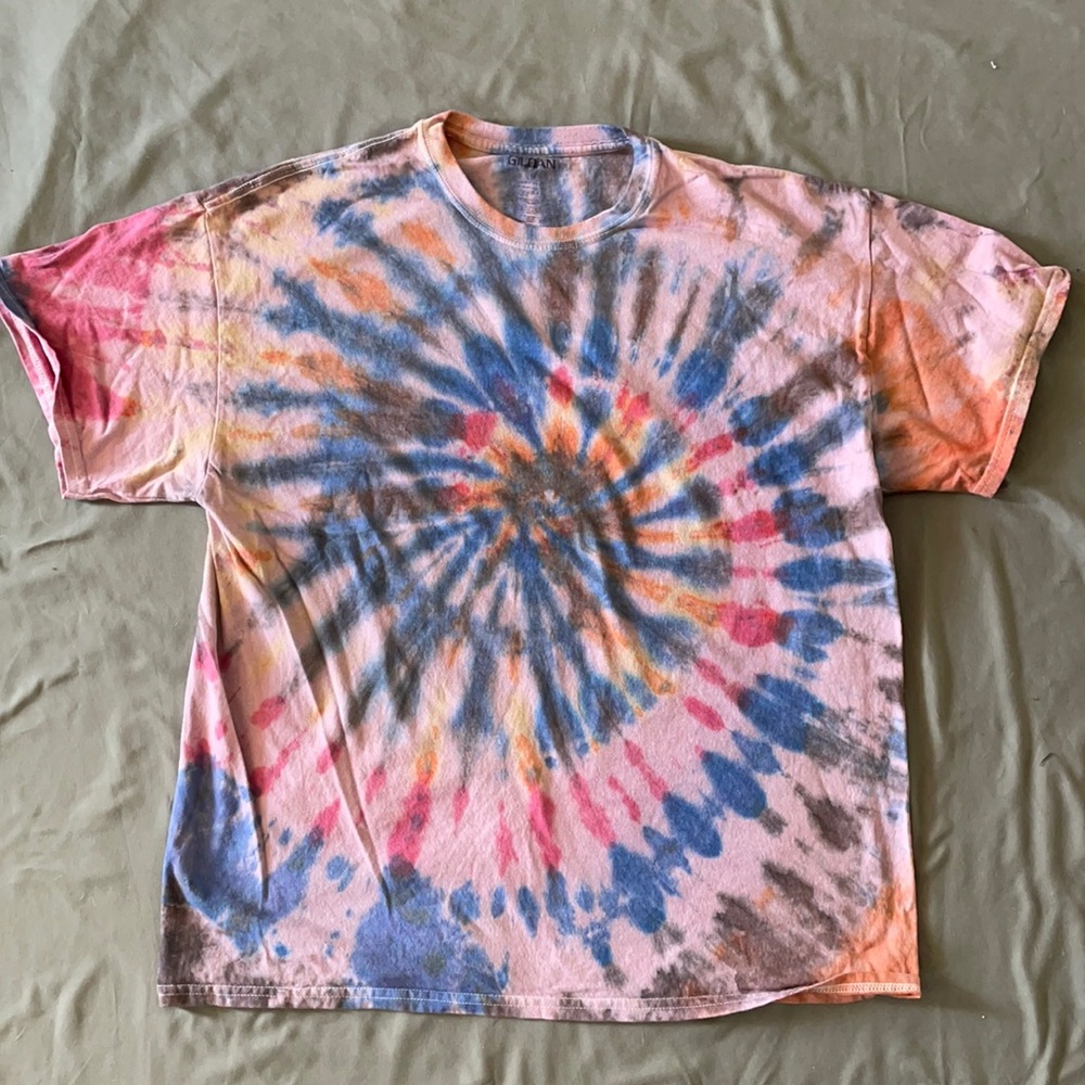 Clearance $7 Men’s XL tie dye t-shirt